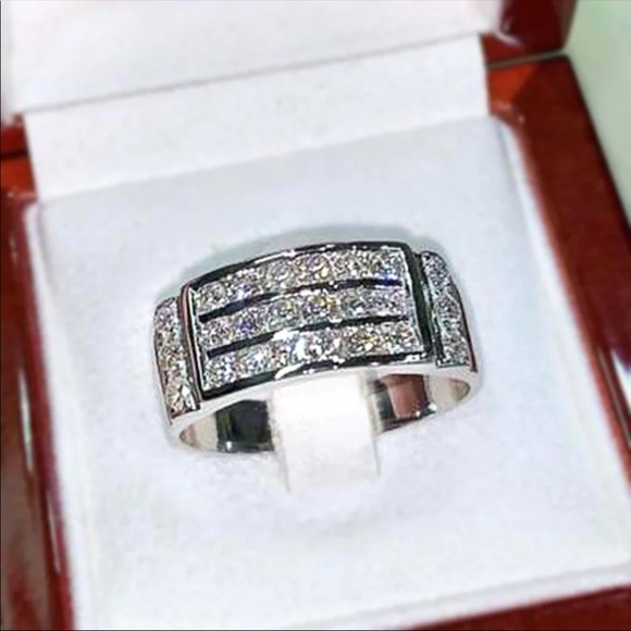 New mens crystal icy silver ring - Picture 2 of 5